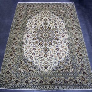 295×205 كاشان