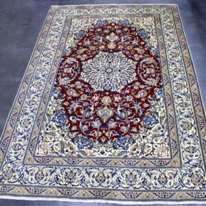 300×195 نايين